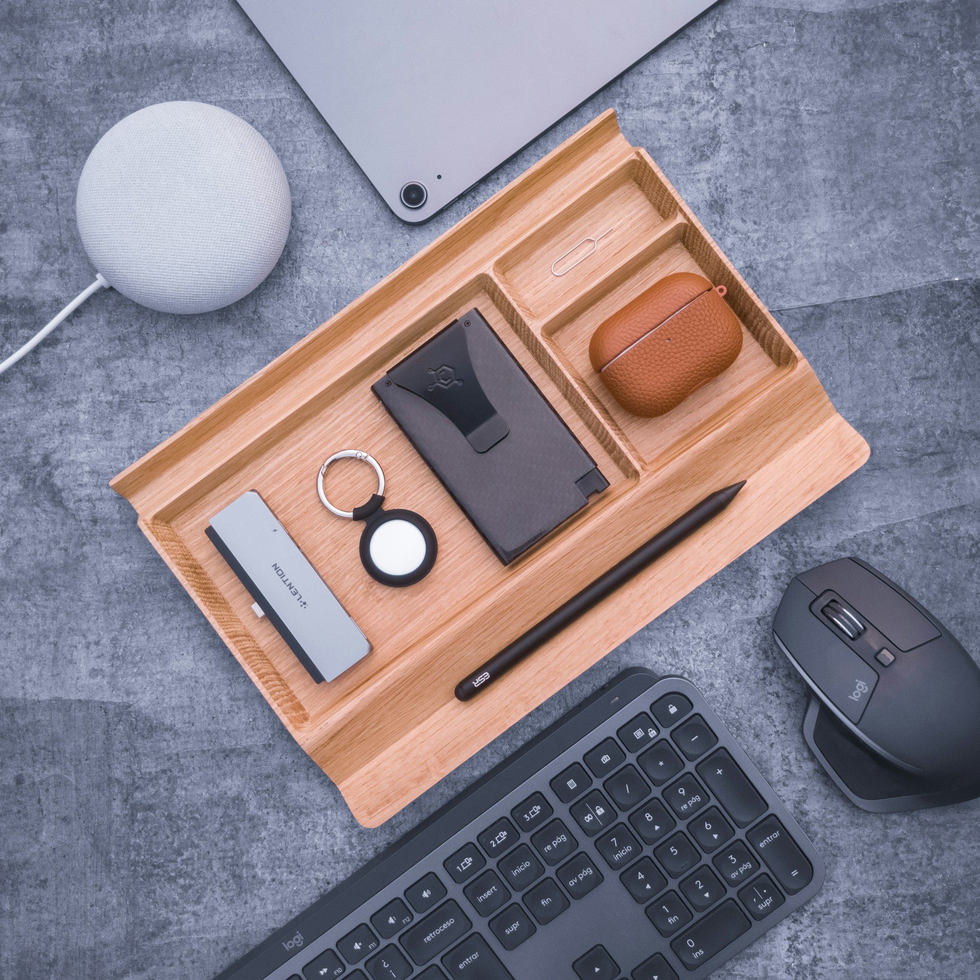 Desk accessories